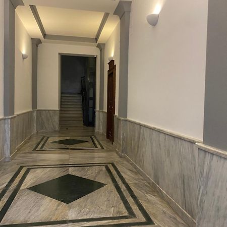 Lux Domus Apartment Bari Bagian luar foto