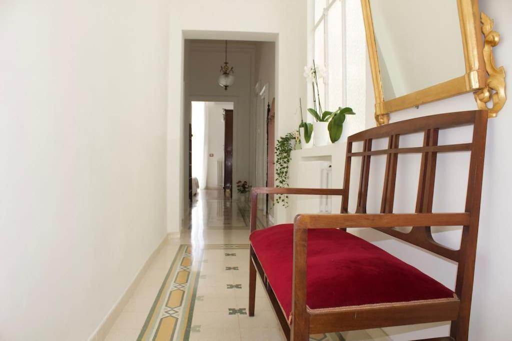Lux Domus Apartment Bari Bagian luar foto