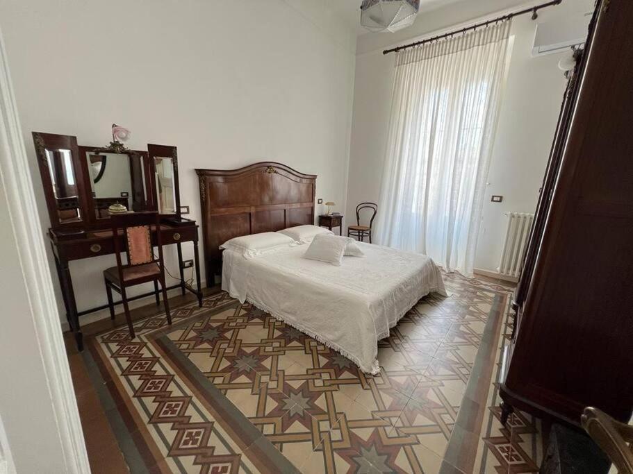 Lux Domus Apartment Bari Bagian luar foto