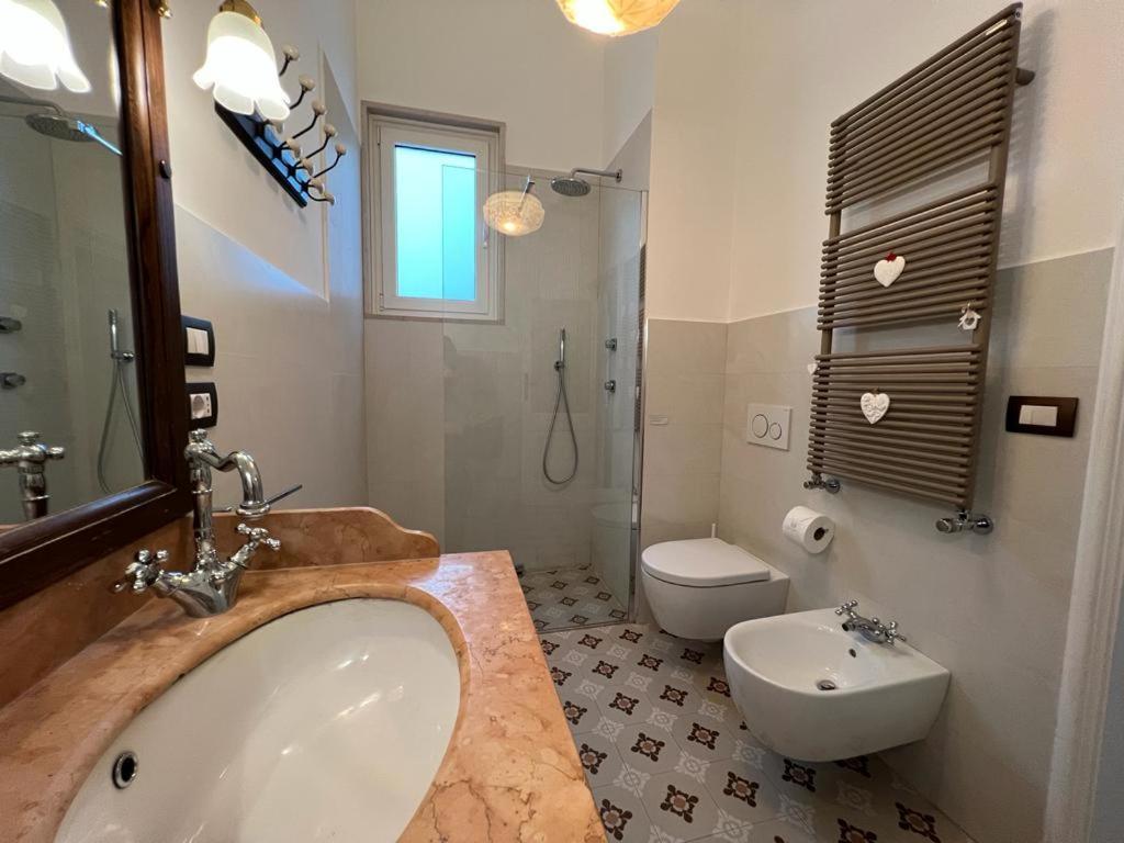 Lux Domus Apartment Bari Bagian luar foto